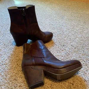 JAMBU JMU BROWN BOOTS 9.5 ZIP